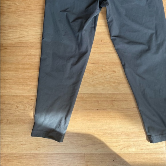 VRST Men’s Limitless Slim Fit Tapered Pant - Picture 9 of 11